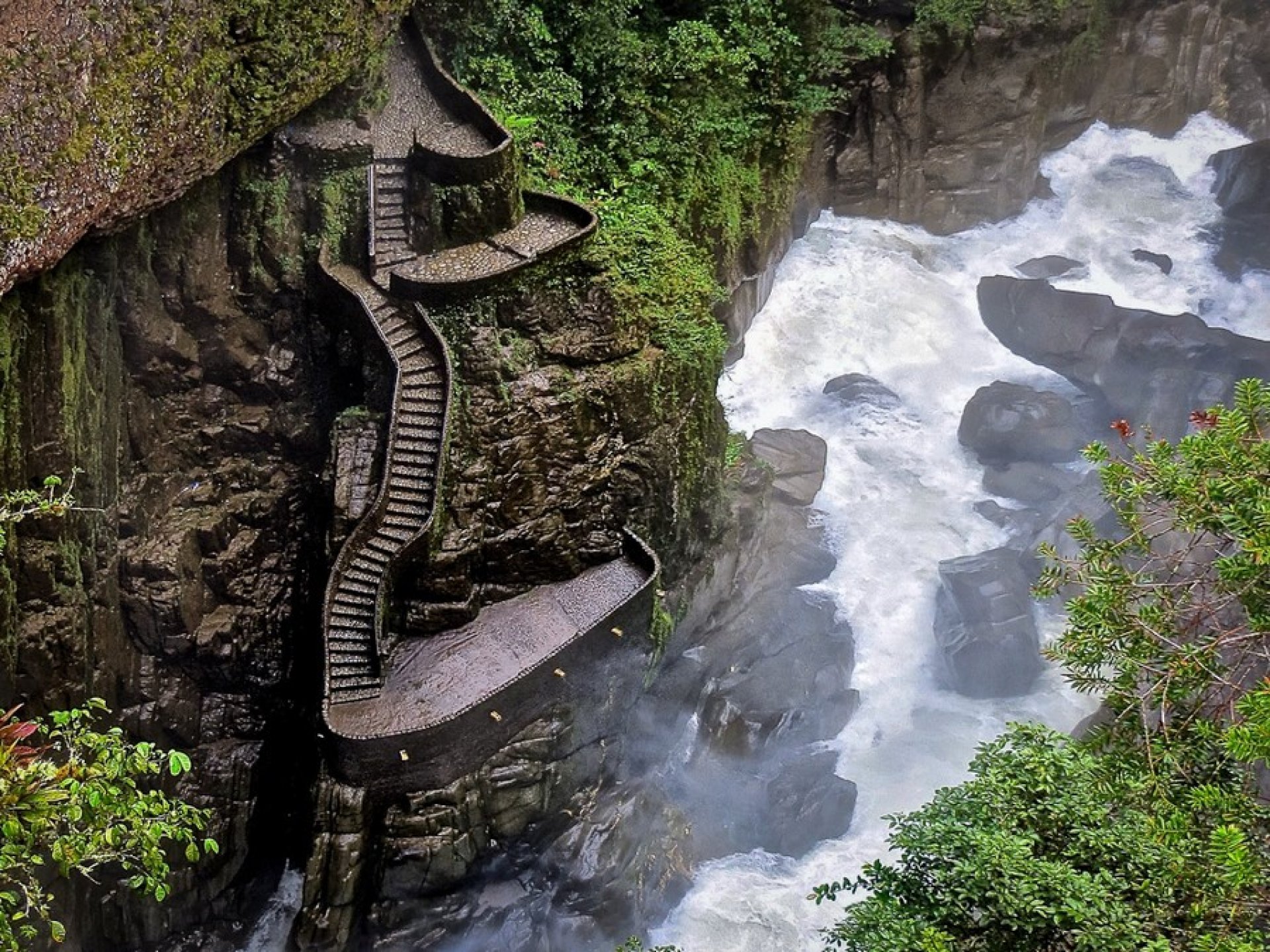 Guía completa para visitar el Pailón del Diablo