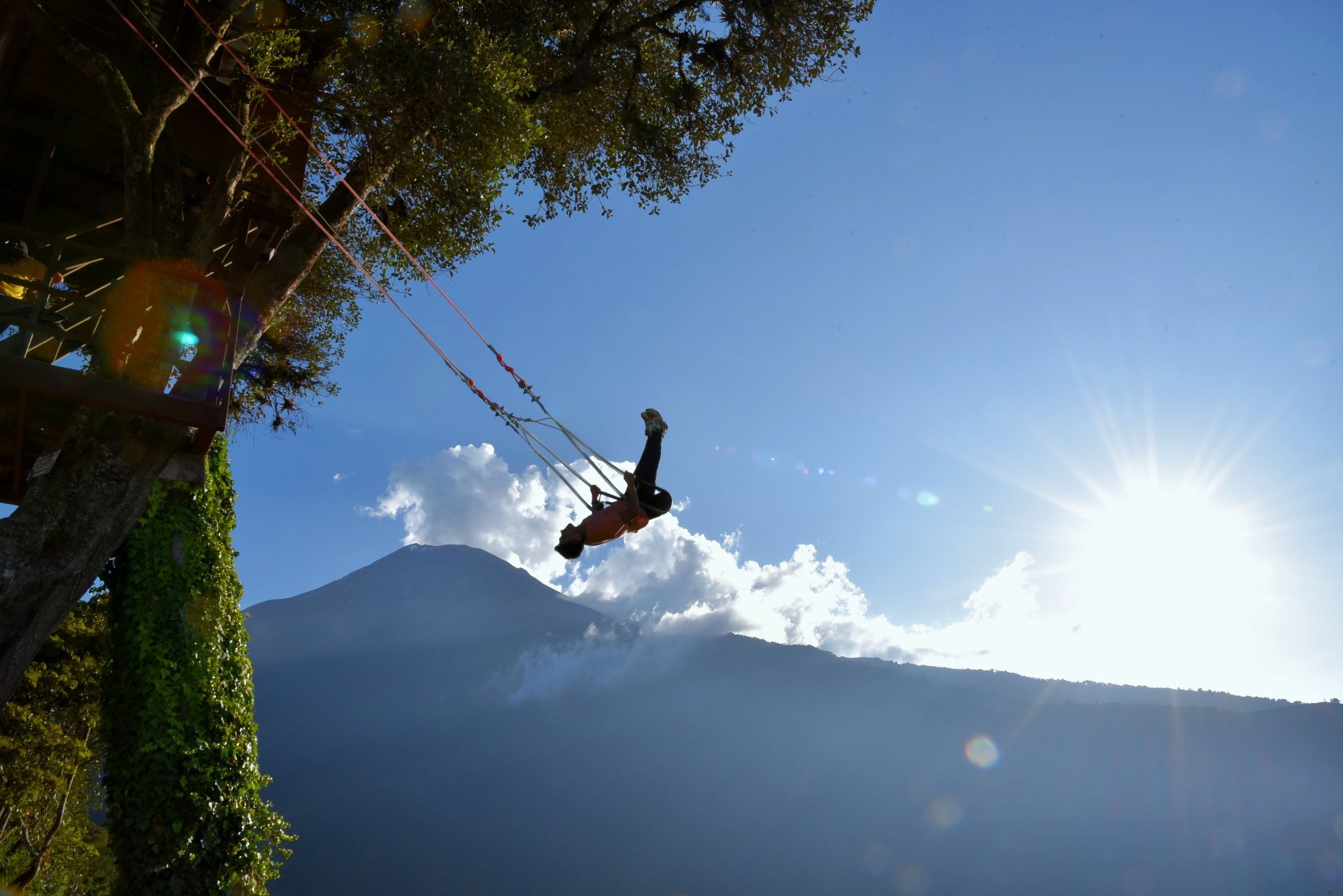 Foto Tour un día completo en Baños. Ruta de las 8 cascadas y La Casa del árbol.