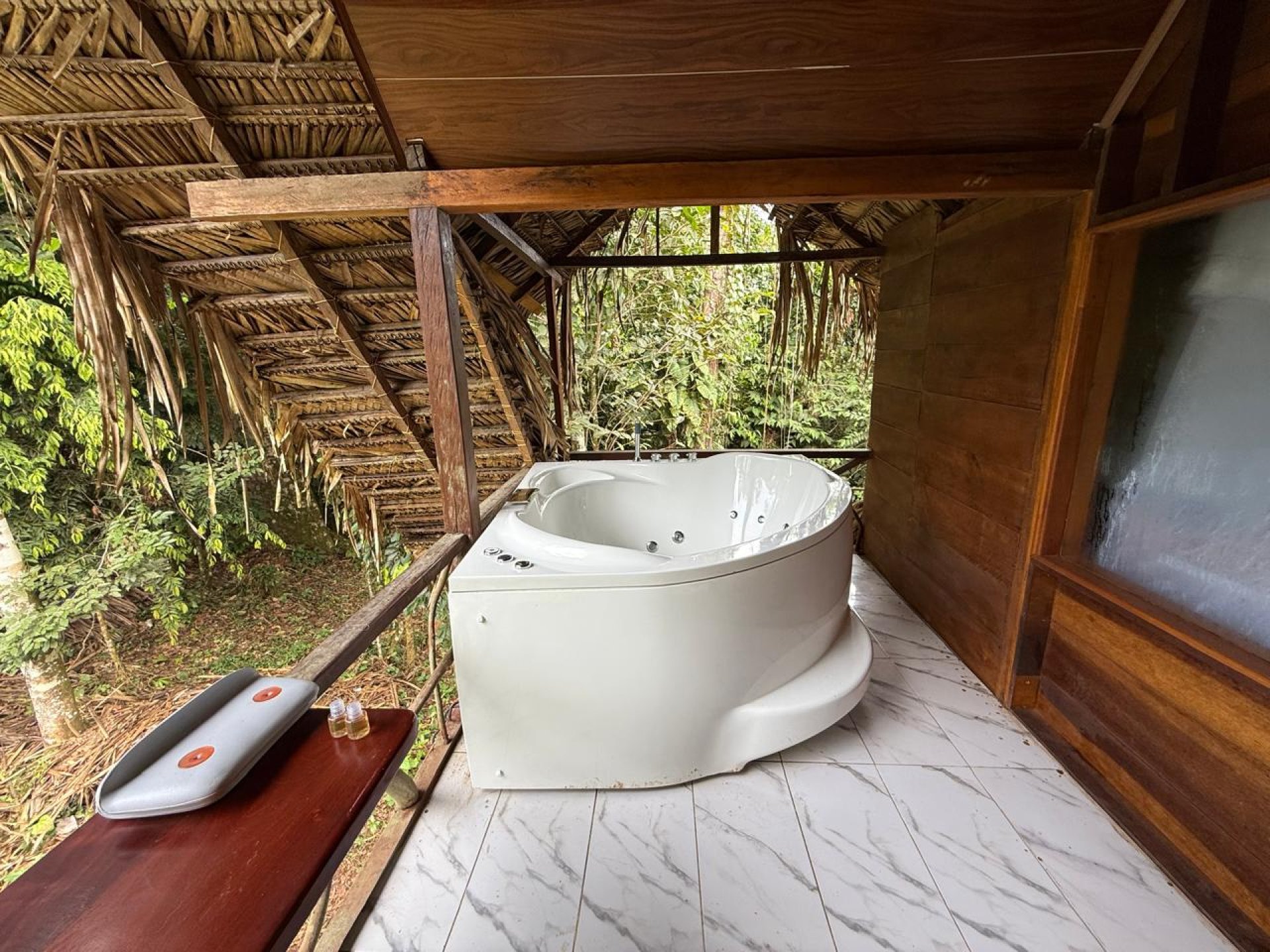 Tour al Yasuní­, 4 días y 3 noches. Habitación Superior.